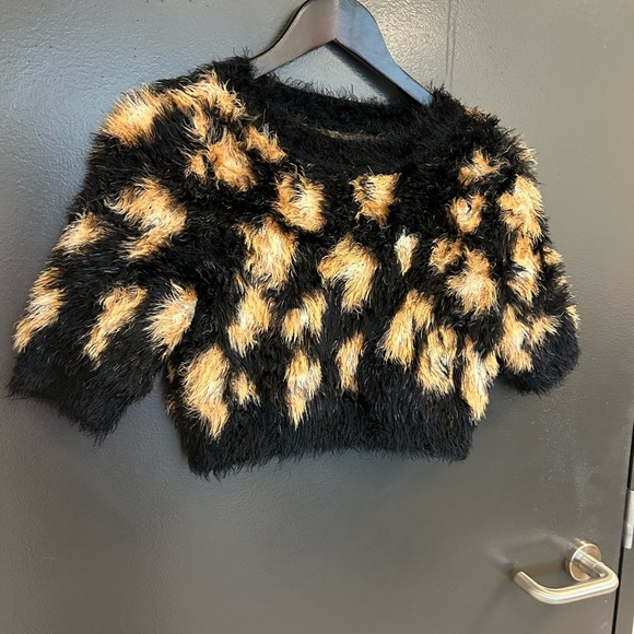 Nasty Gal S EUC furry fuzzy ultra crop Black and Tan Women's Sweater - Picture 6 of 12